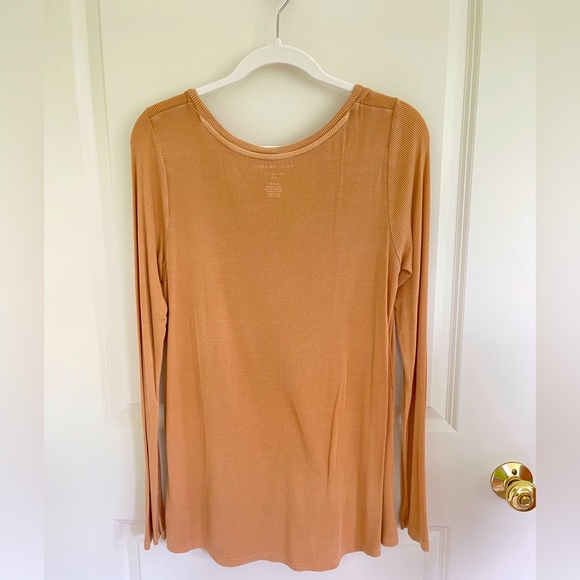 American Eagle Soft & Sexy Ribbed Long Sleeve Shirt, Medium - Picture 3 of 3